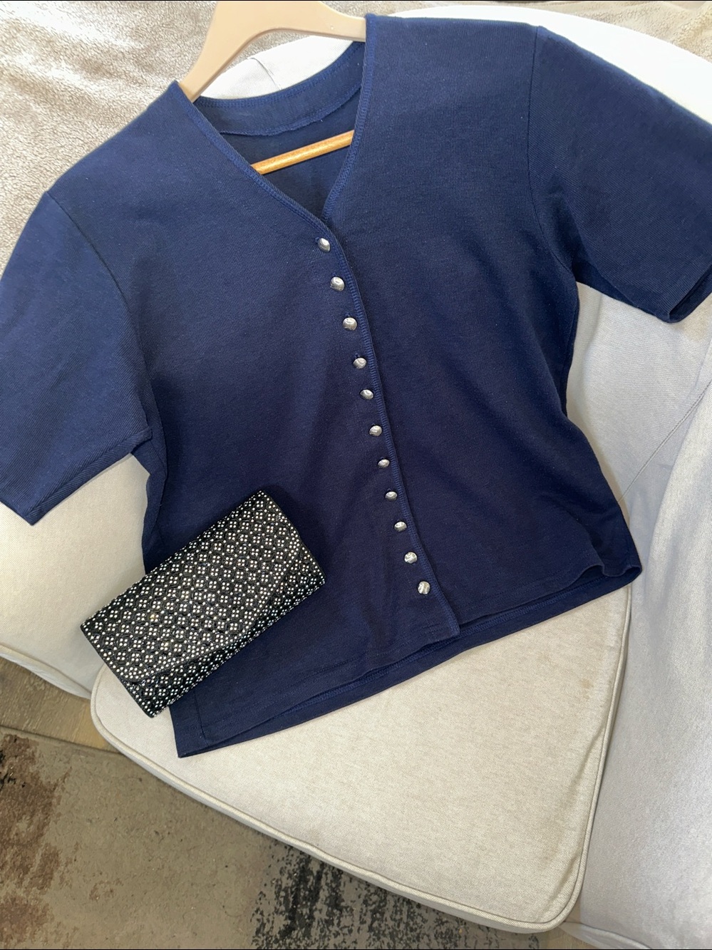 Lovely Navy Blue Short-Sleeve V Neck Knit Top with Decorative Silver Buttons L